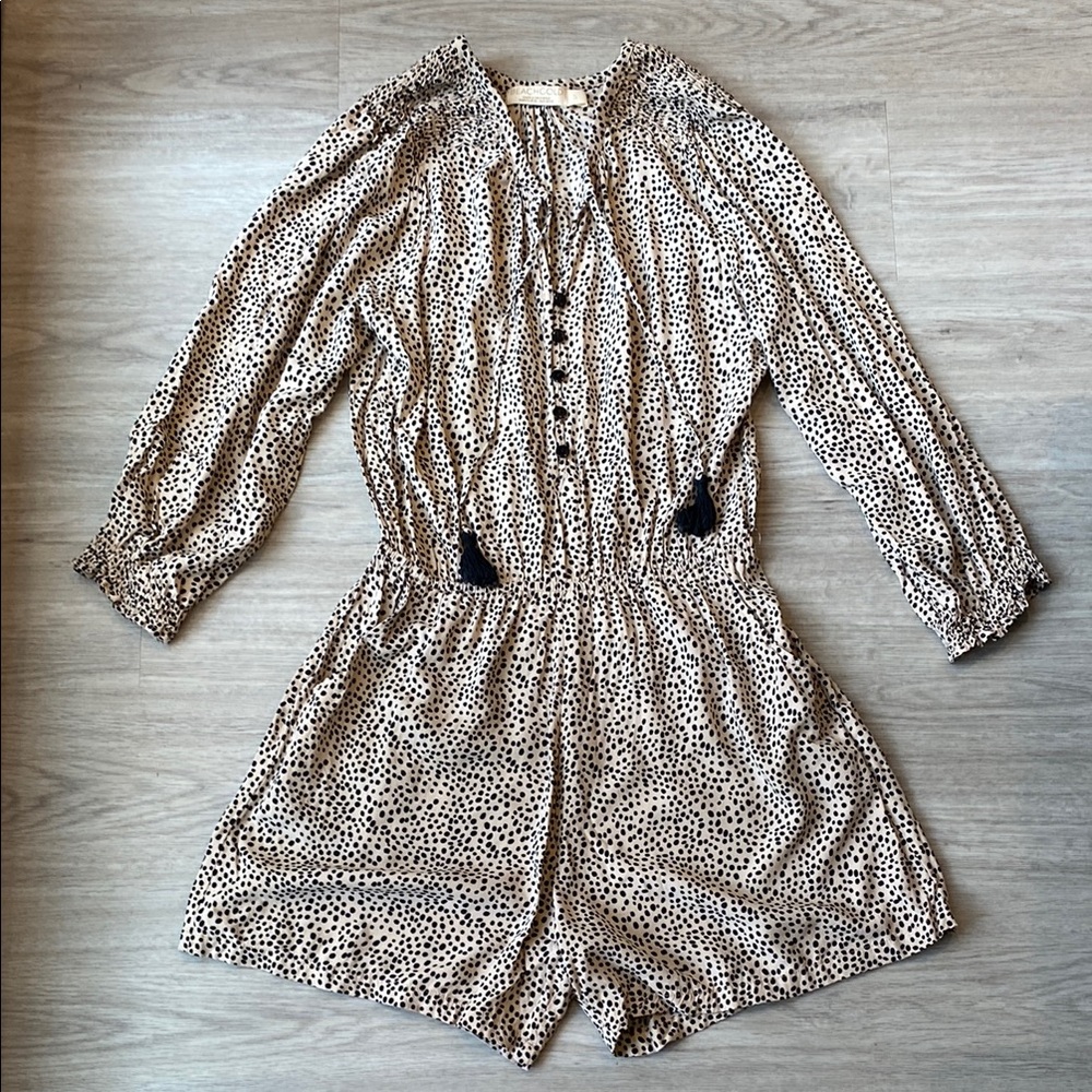 BEACHGOLD Animal Print Long Sleeve Romper Size Small